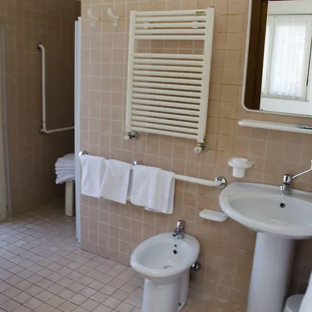 Cenni Hotel 3*